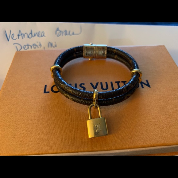 Louis Vuitton Lock it Twice Bracelet 17 - Picture 1 of 8